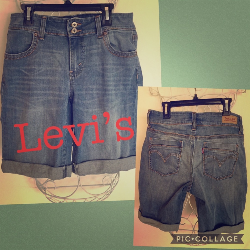 Levi’s shorts EUC super cute & used few times❤️